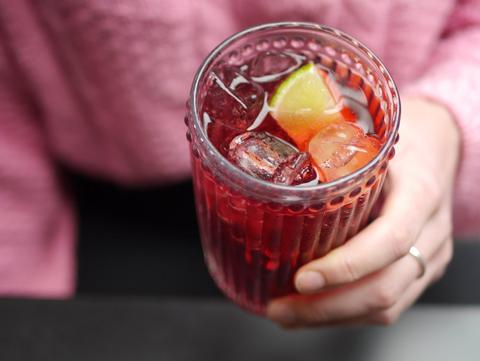 How to Make a Hibiscus Sparkler Iced Tea