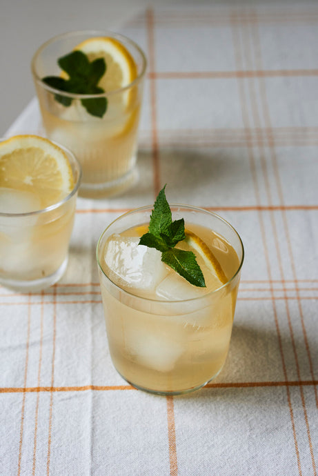 How to Make Lemon Verbena, Honey & Lemon Iced Tea